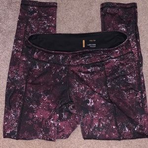 SOLD Lucy Crop tight women’s size xs